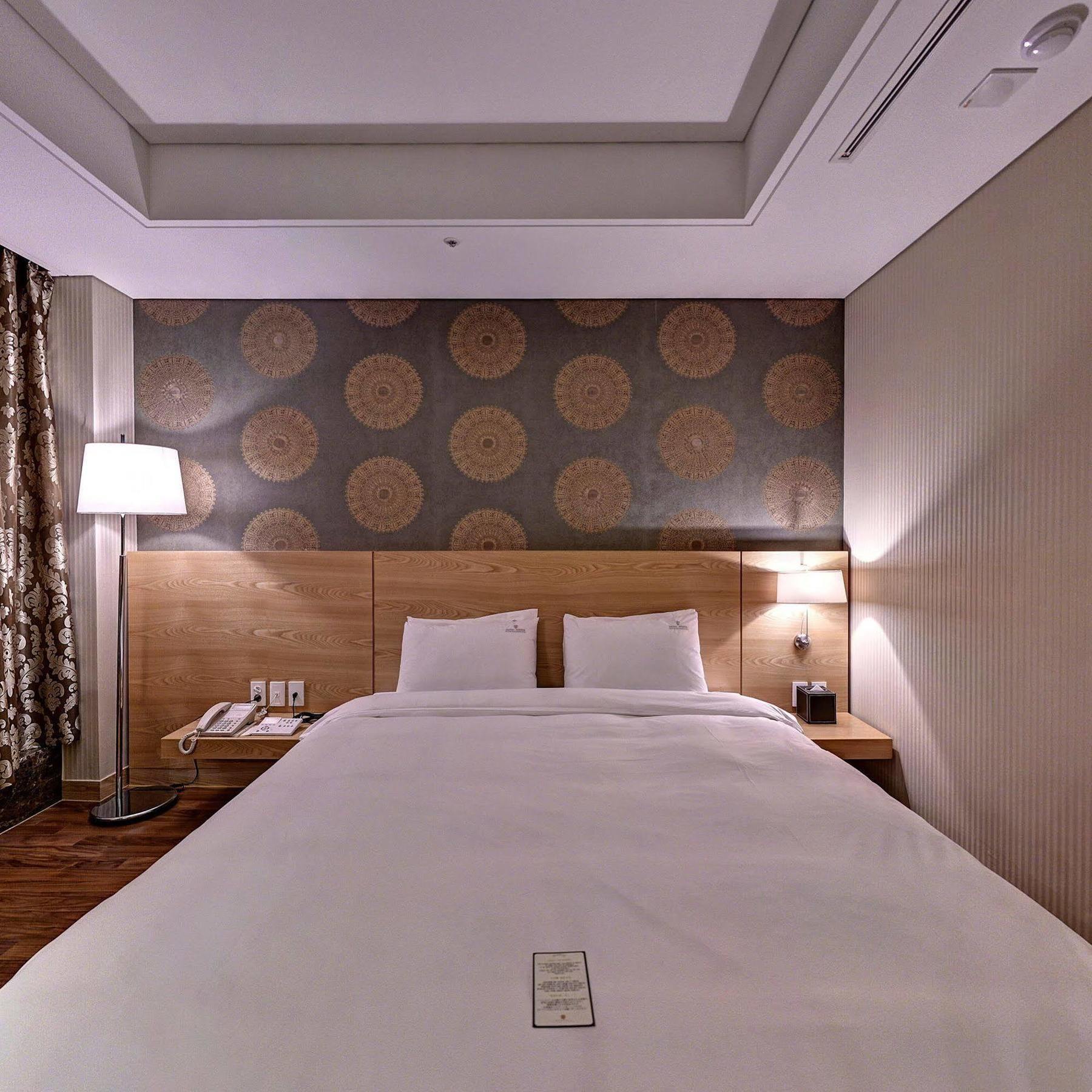 Hotel Avenue Changwon Εξωτερικό φωτογραφία